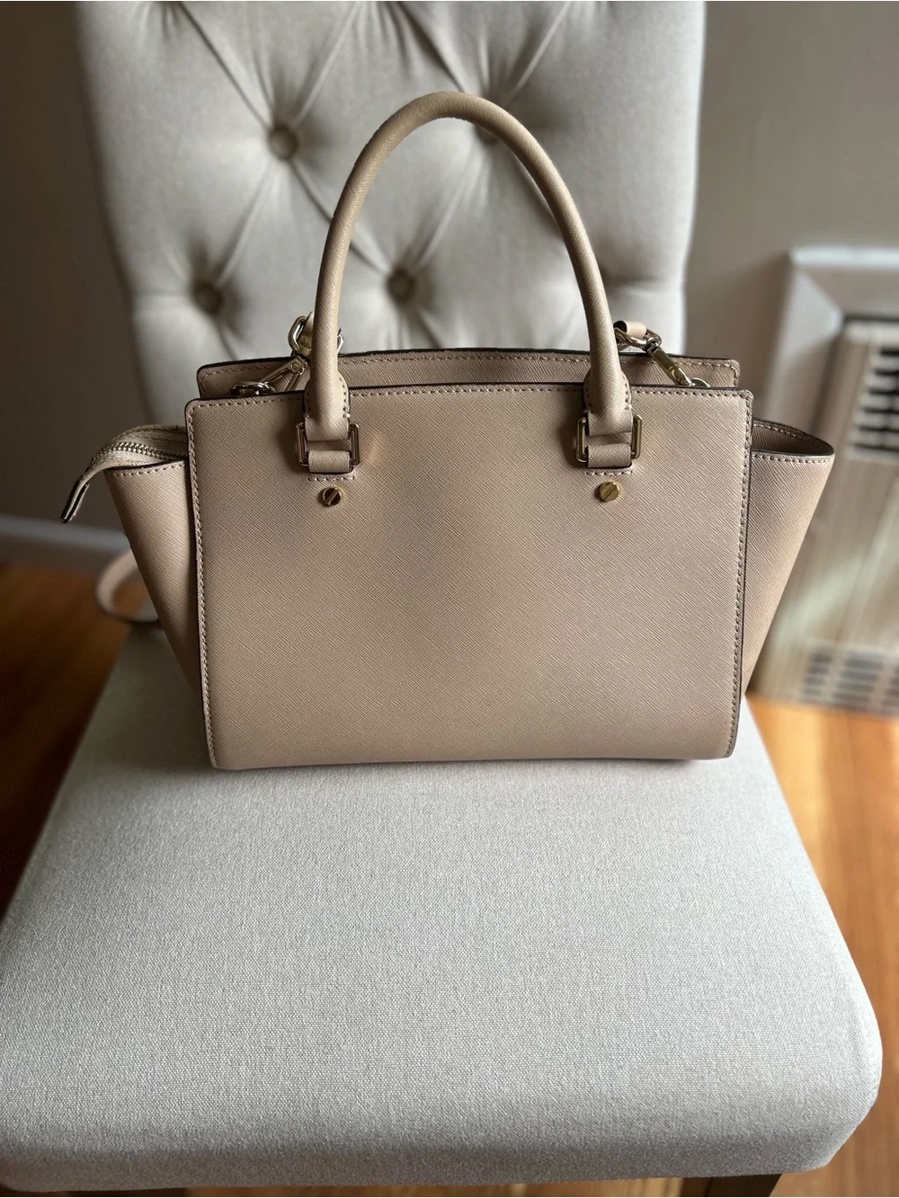 Michael Kors Selma Saffano Leather Medium Satchel in Oyster - Picture 3 of 16